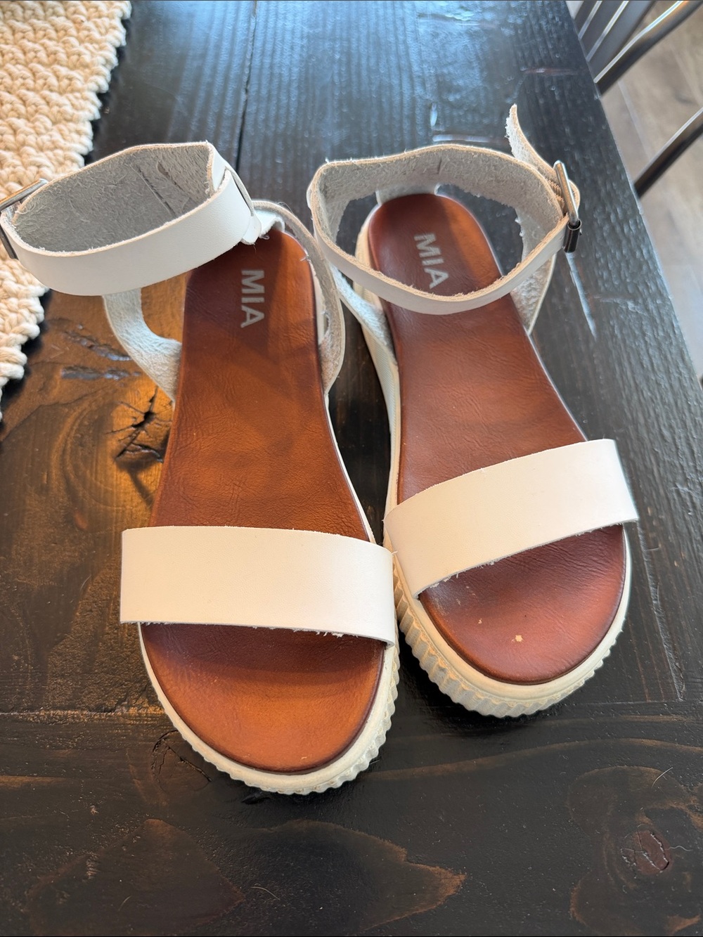 White sandals MIA size 7.5